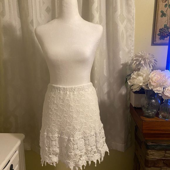 Temptation Positano Mini Skirt White Size Medium - Picture 1 of 4